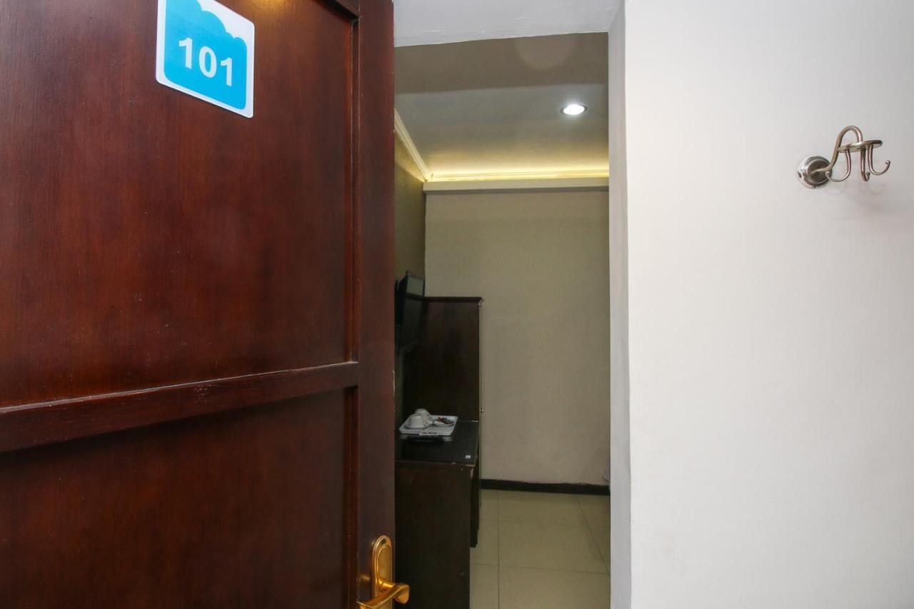 Sky Hotel Buah Batu 1 בנדונג מראה חיצוני תמונה